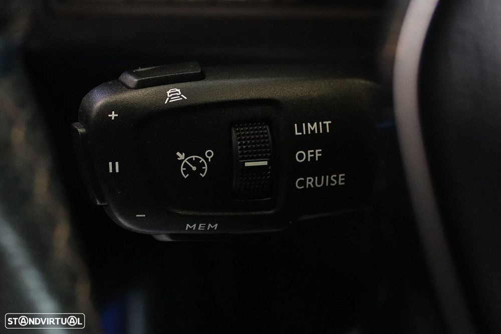 Peugeot 3008 1.2 PureTech GT Pack EAT8 - 17