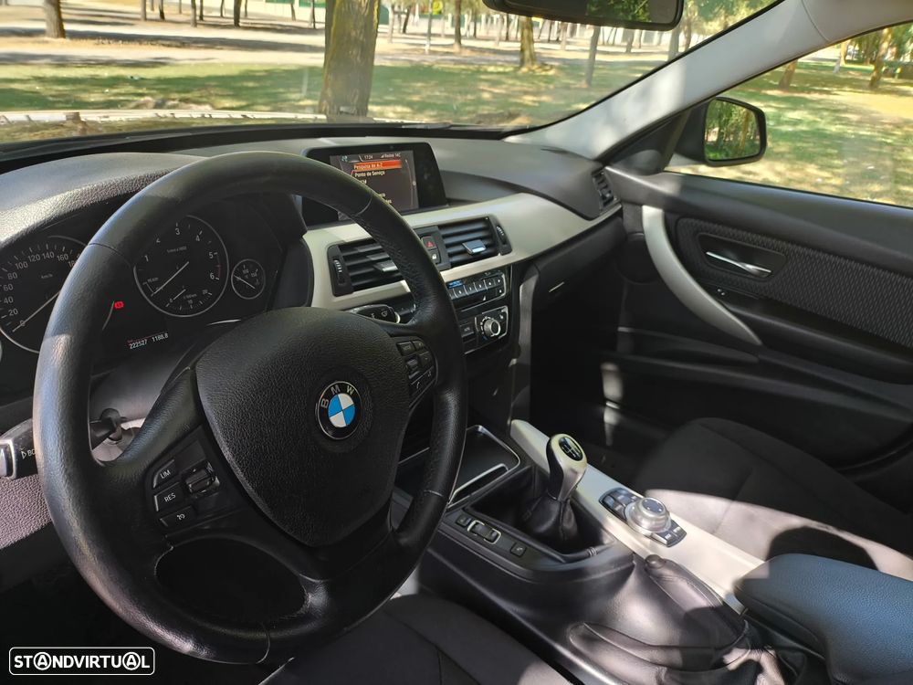 BMW 316 d Luxury Line - 15