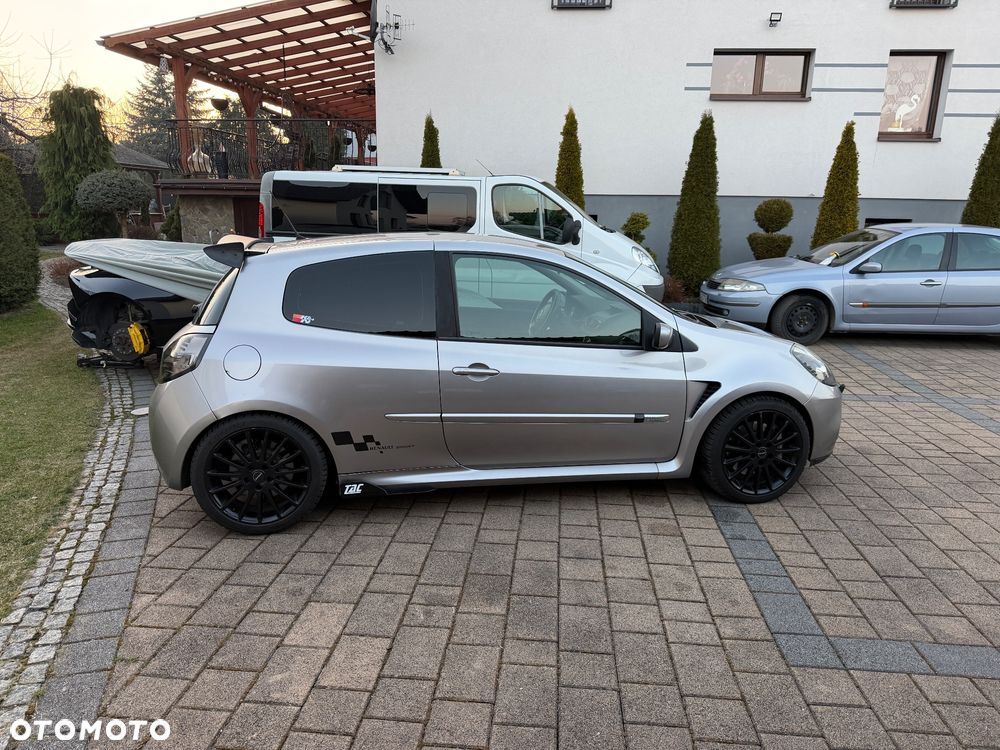 Renault Clio 2.0 16V Sport - 9