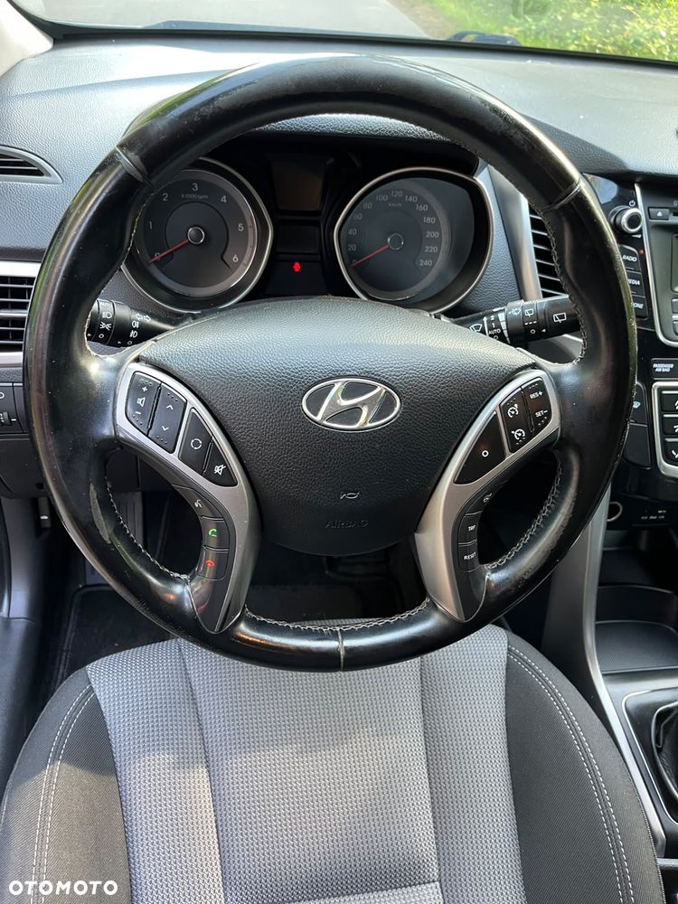 Hyundai i30 1.6 CRDI Trend - 12