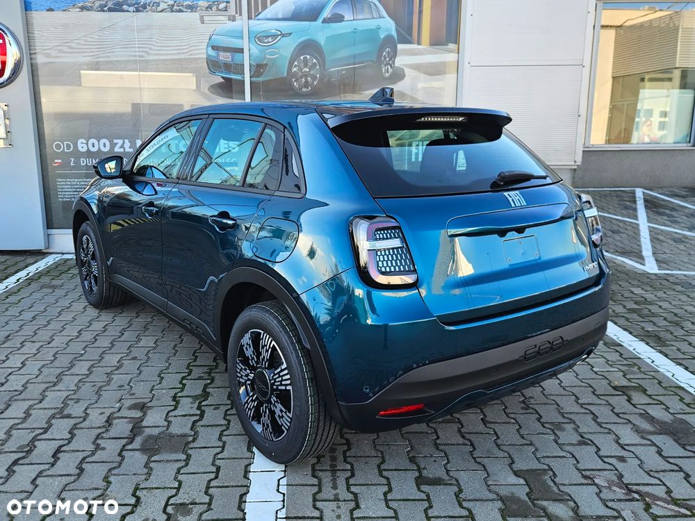 Fiat 600 1.2 Turbo Icon eDCT - 4