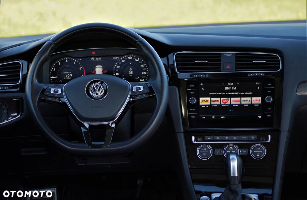 Volkswagen Golf - 30