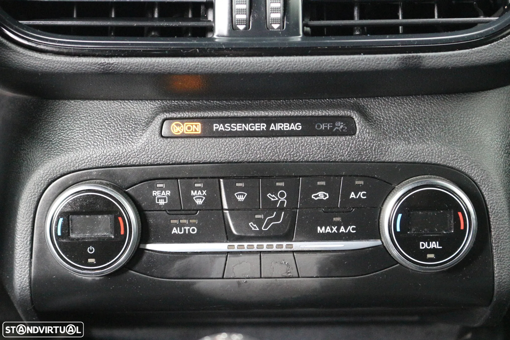 Ford Focus SW 1.0 EcoBoost S&S ST-LINE - 34