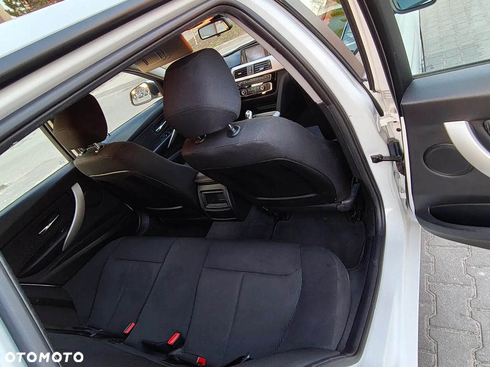 BMW Seria 3 318i GPF Sport Line Shadow - 3