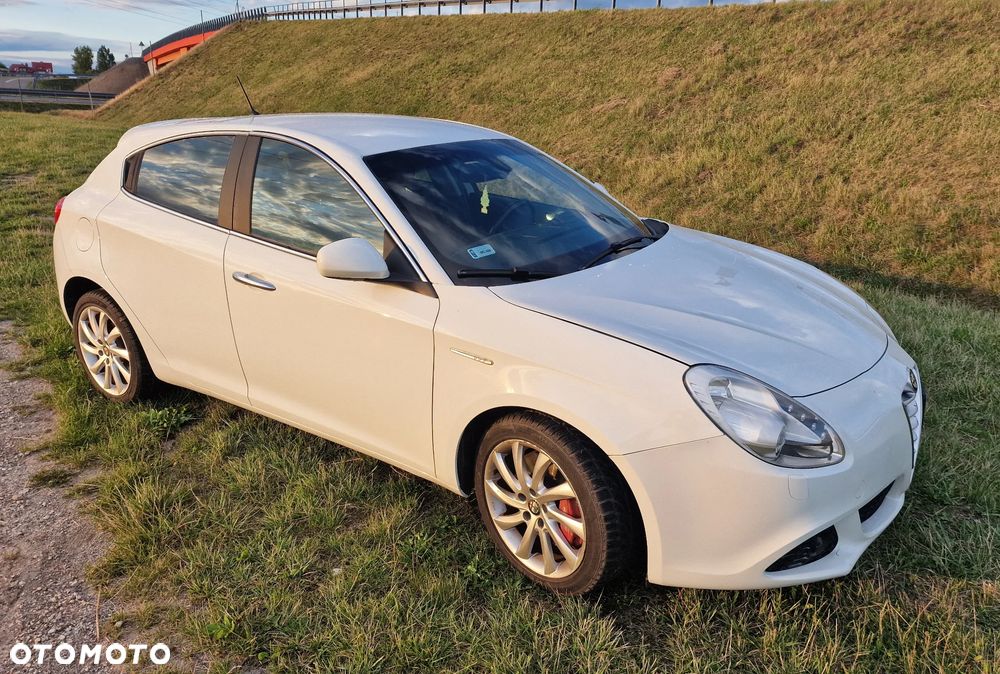 Alfa Romeo Giulietta 2.0 JTDM Distinctive - 2