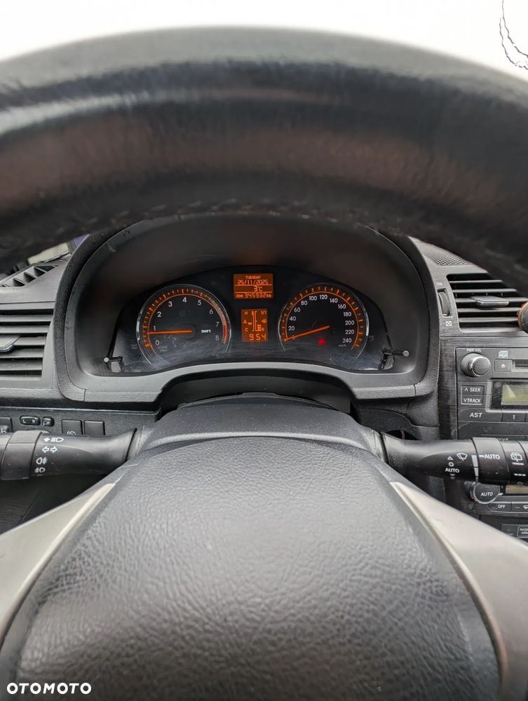 Toyota Avensis - 7