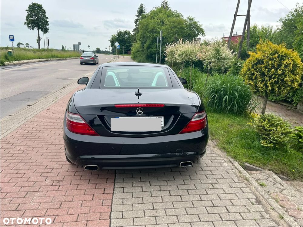 Mercedes-Benz SLK 200 (BlueEFFICIENCY) 7G-TRONIC - 3