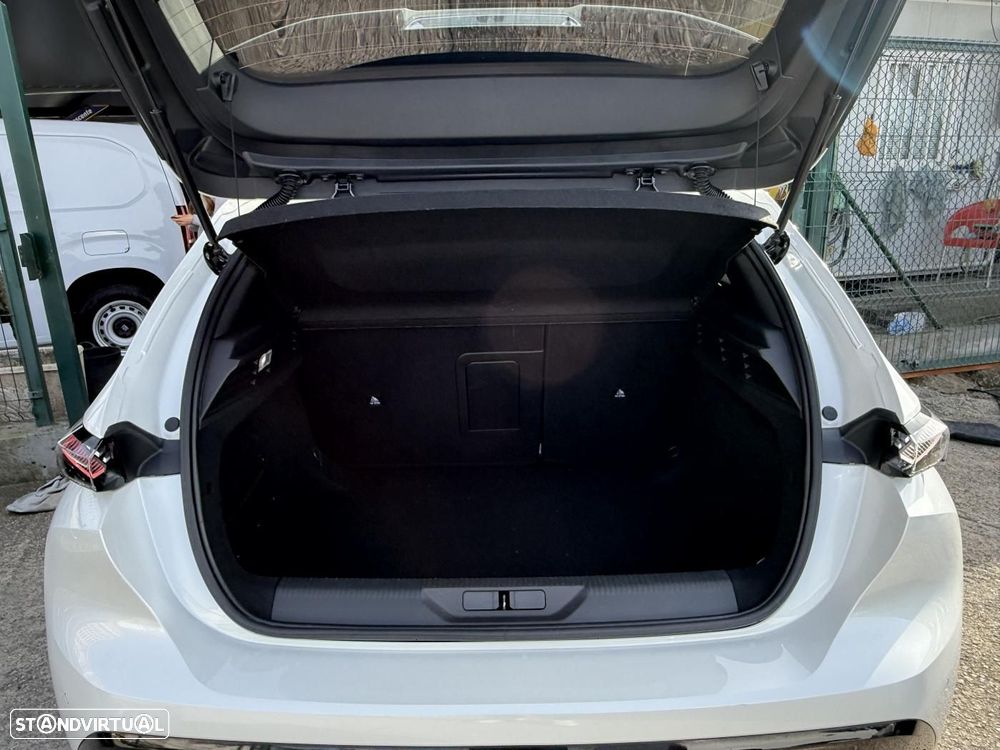 Peugeot 308 1.2 PureTech GT EAT8 - 51