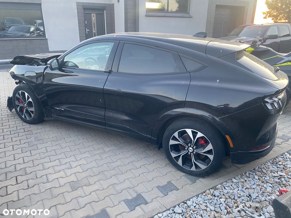 Ford Mustang Mach-E 91 kWh AWD Premium - 6