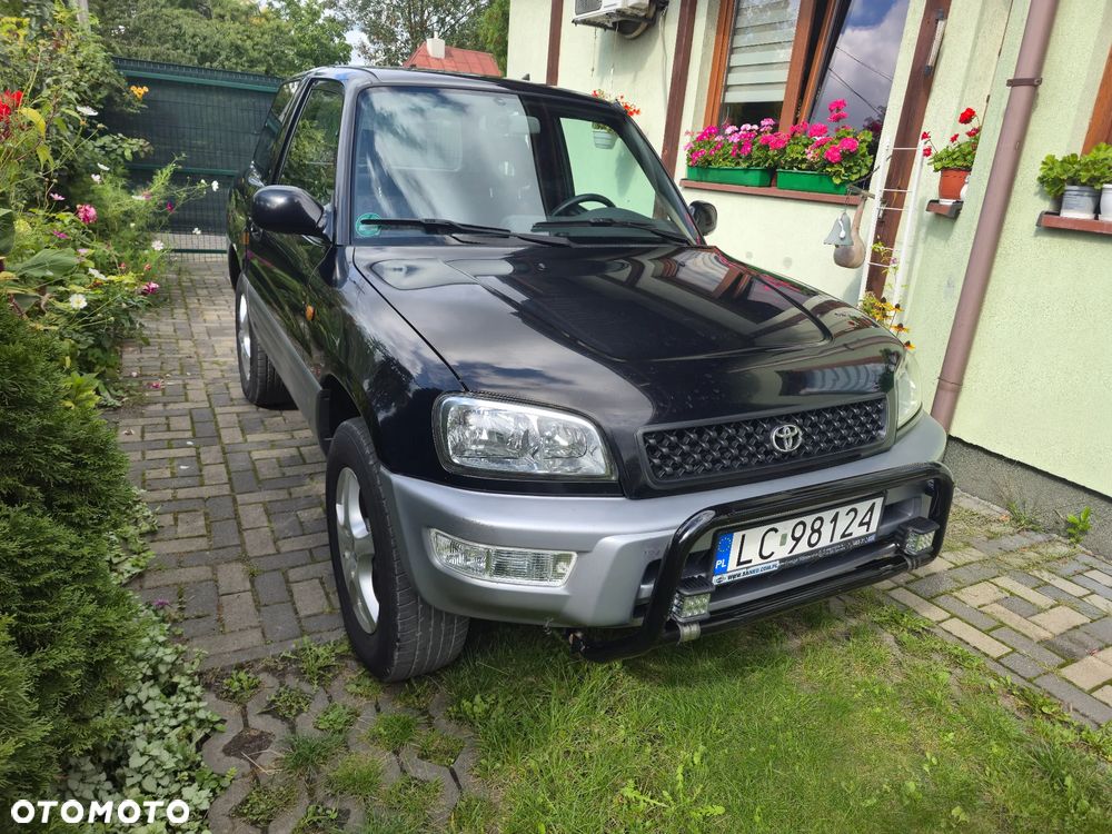 Toyota RAV4 - 4