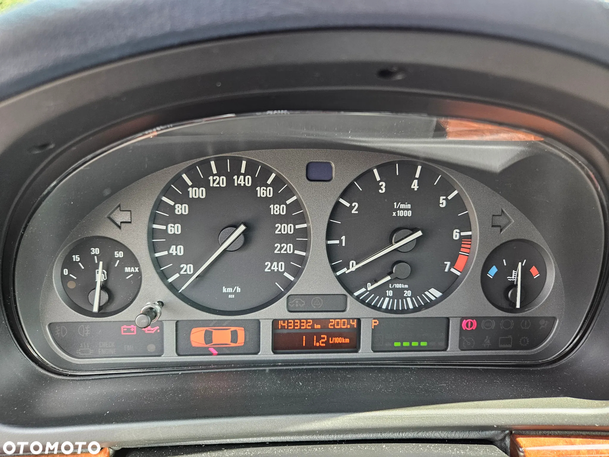 BMW Seria 5 520i - 34