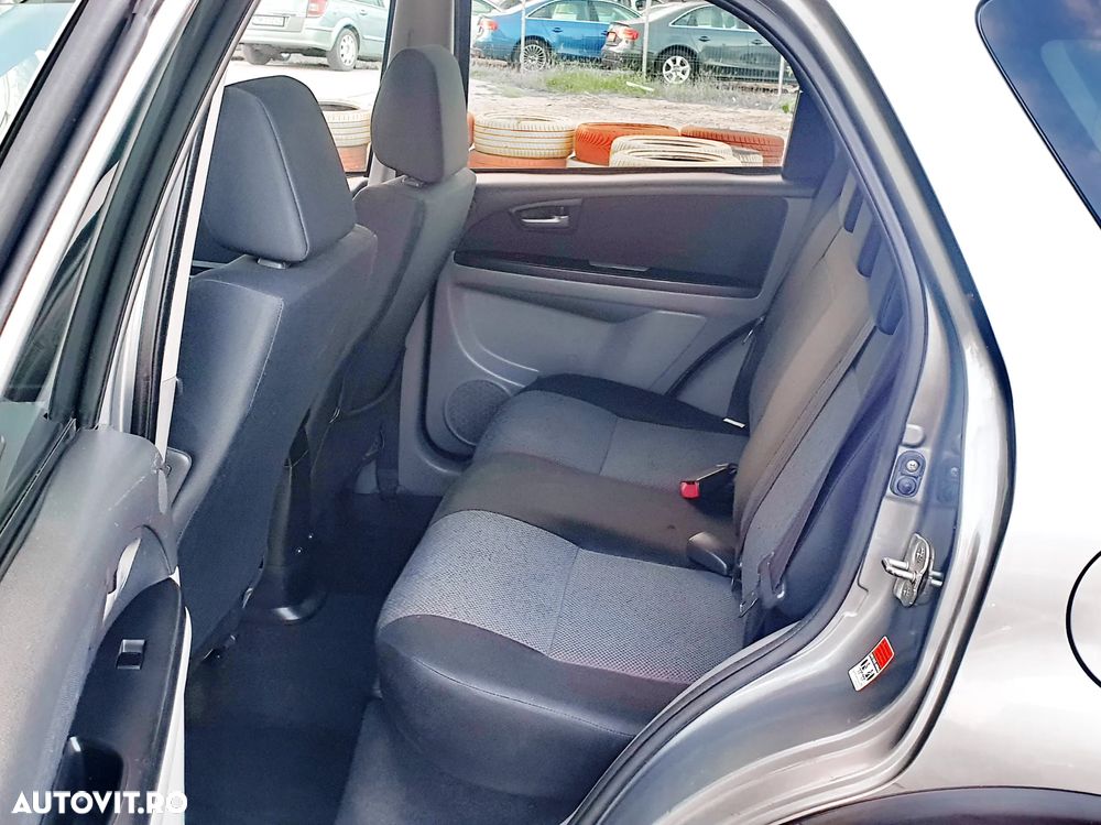 Suzuki SX4 - 12