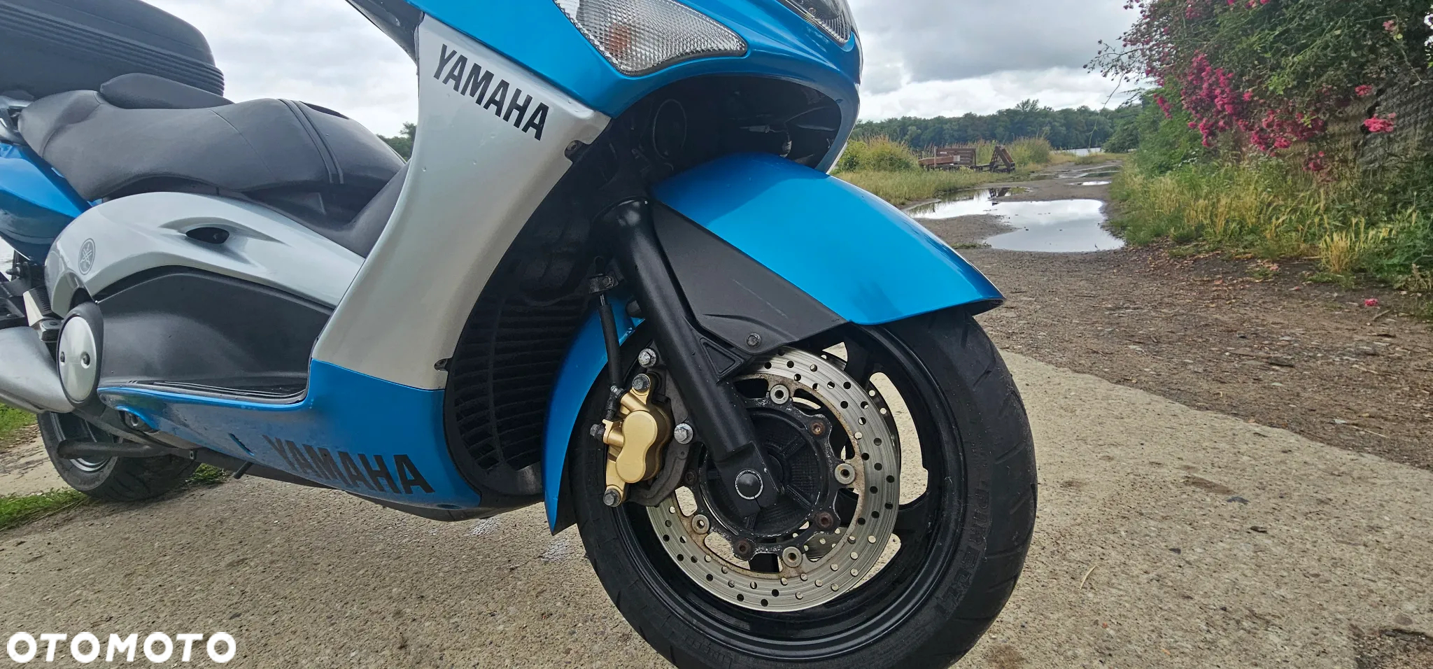 Yamaha Tmax - 12