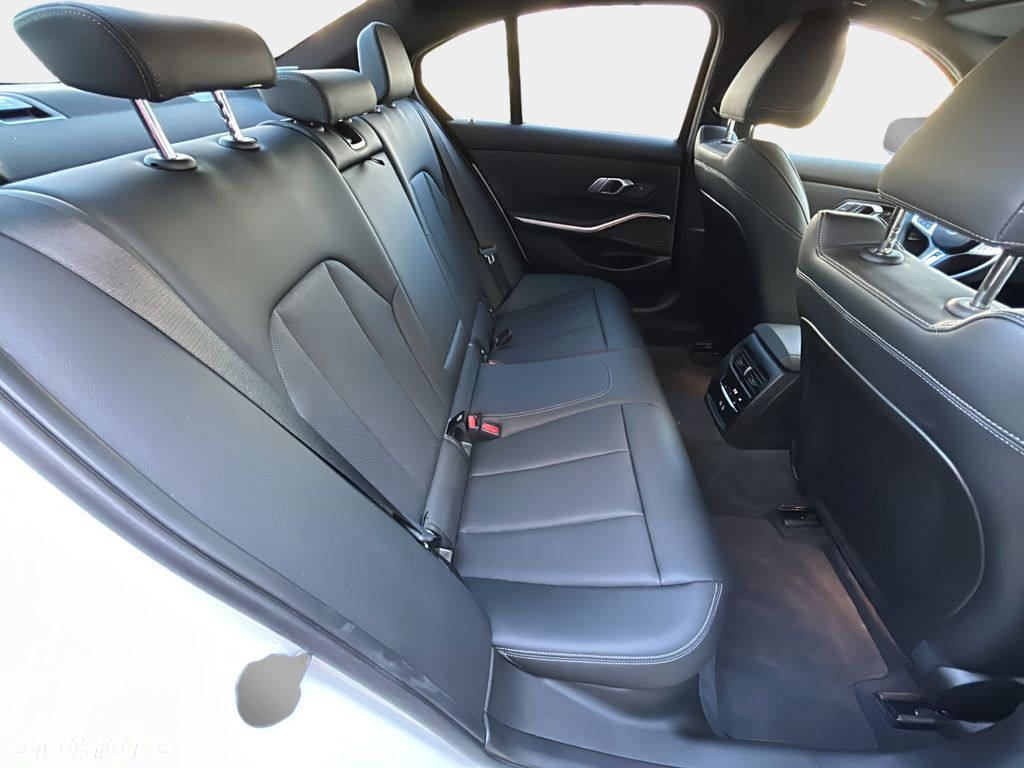 BMW Seria 3 - 6