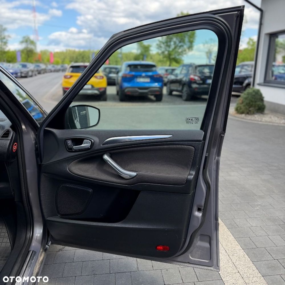 Ford S-Max - 36