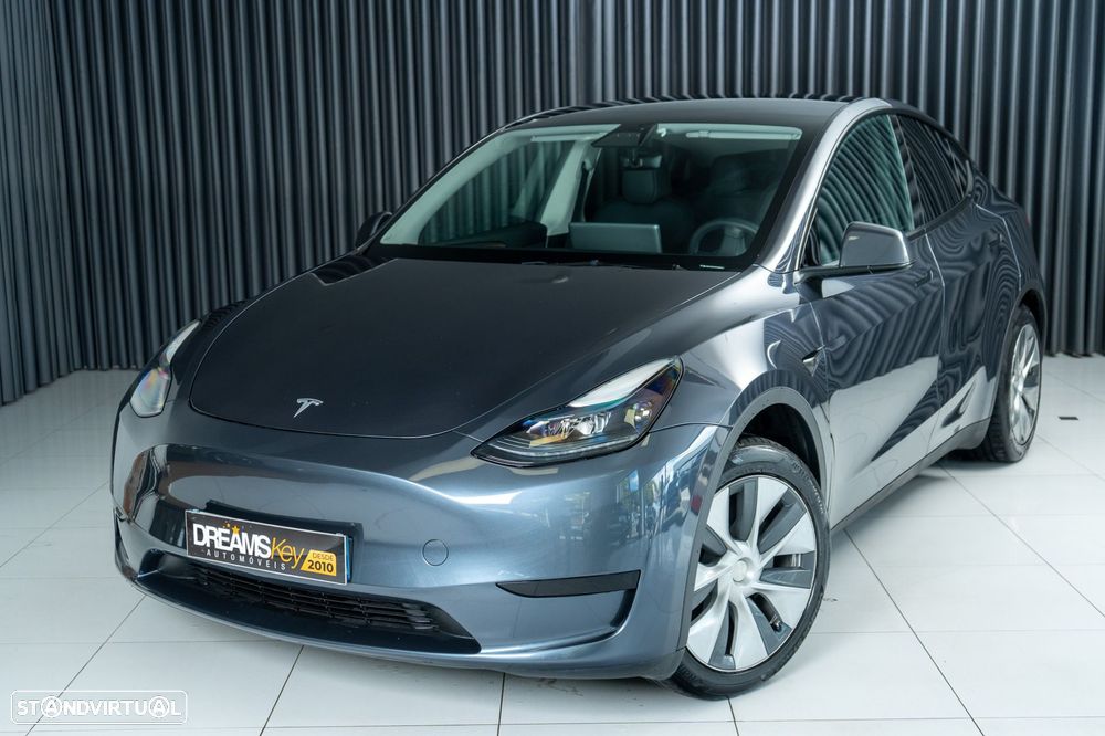Tesla Model Y Standard RWD - 26