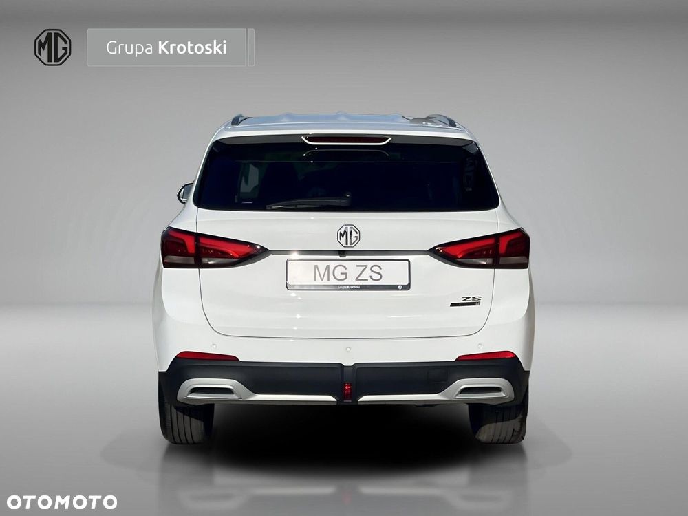 MG ZS Hybrid+ - 5
