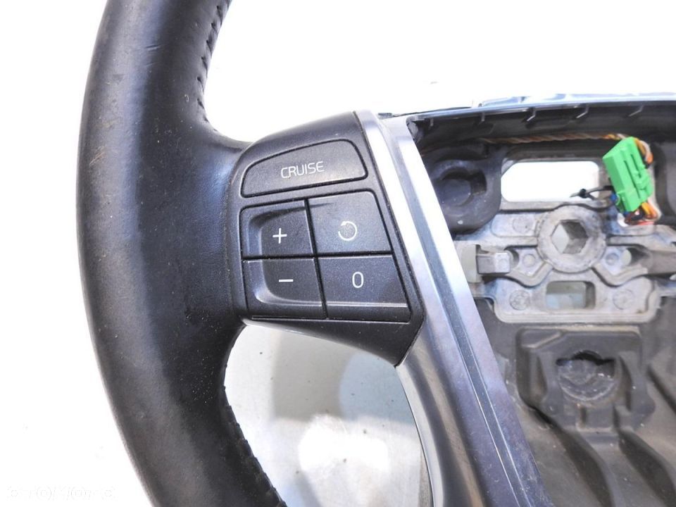 KIEROWNICA VOLVO V70 III P31271093 - 9