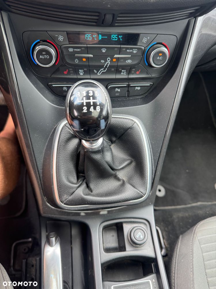 Ford C-MAX 2.0 TDCi Start-Stop-System Titanium - 19