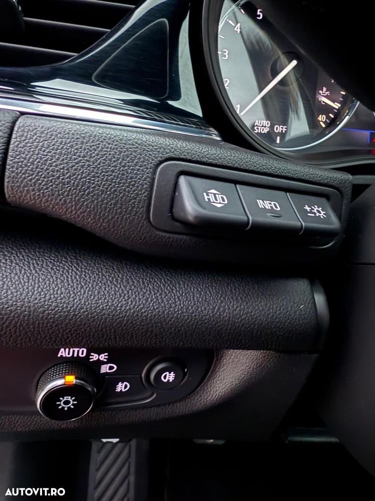 Opel Insignia Sports Tourer 1.6 Diesel Business Innovation - 16