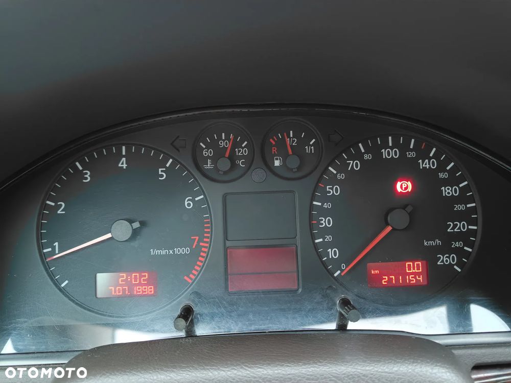 Audi A4 Limousine - 16