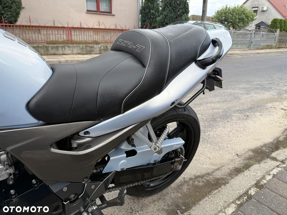 Kawasaki ZR - 18