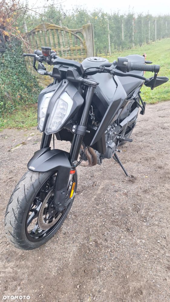KTM DUKE 890 - 16