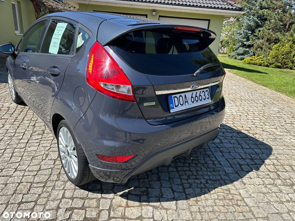 Ford Fiesta - 2
