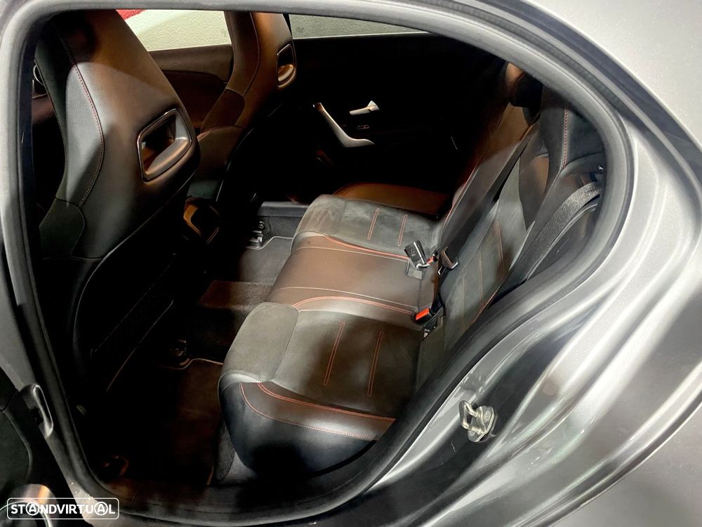 Mercedes-Benz A 180 d AMG Line - 44