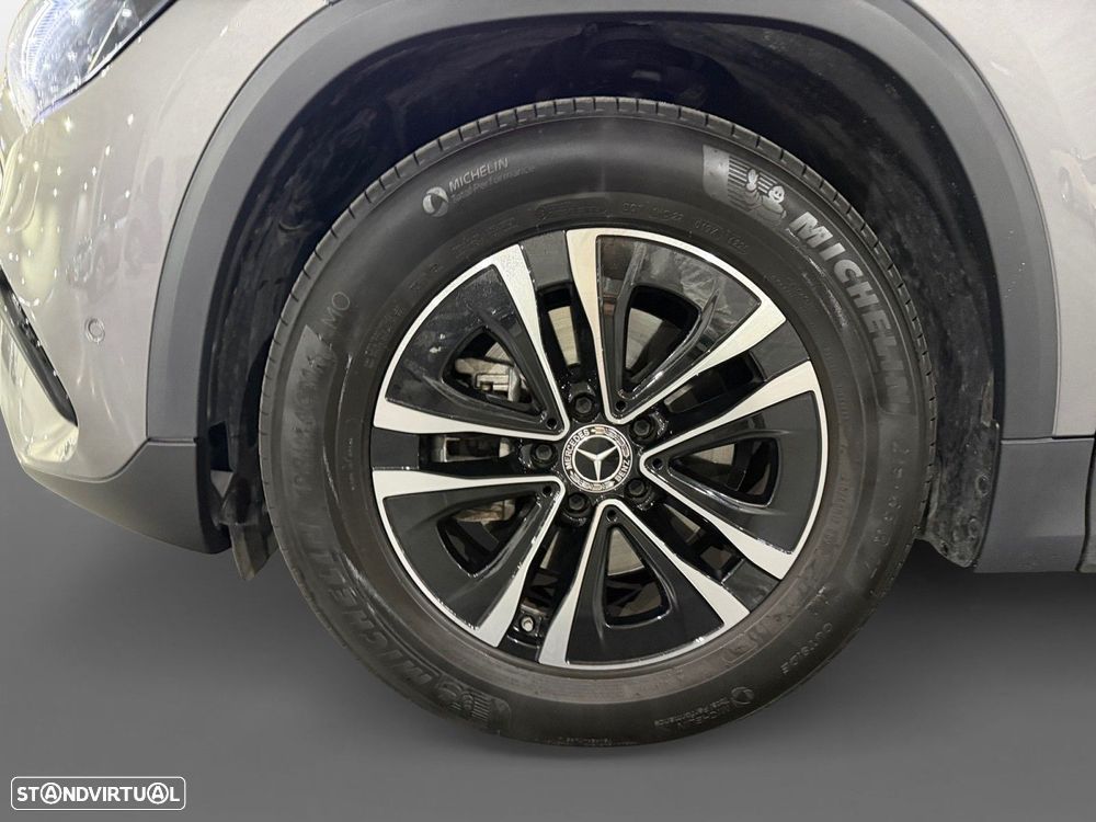 Mercedes-Benz GLA 180 d - 14