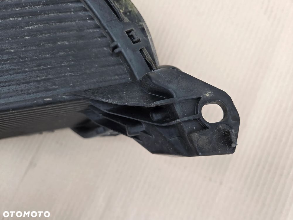 Lampa przednia prawa zwykła Peugeot 208 II  9823193880 - 12