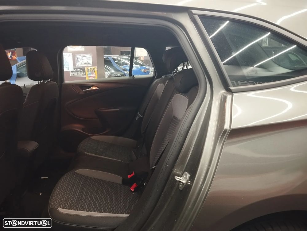 Opel Astra Sports Tourer 1.5 D Business Edition S/S - 12