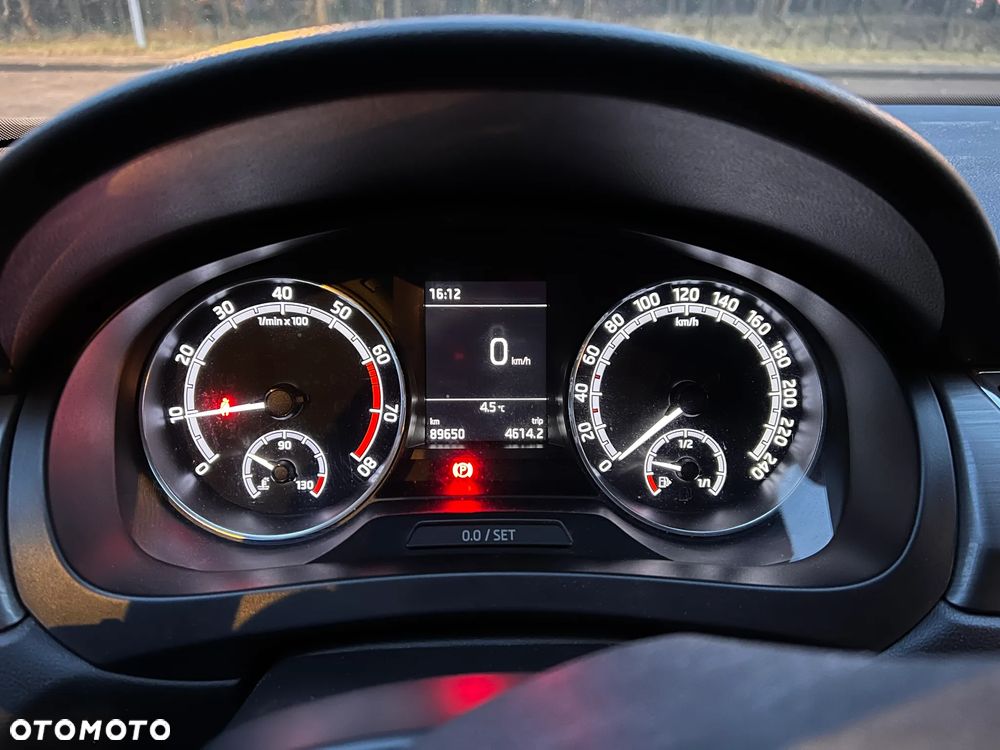 Skoda RAPID 1.0 TSI Style - 12