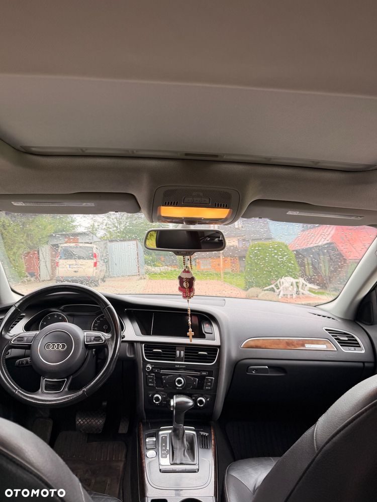 Audi A4 Limousine - 8