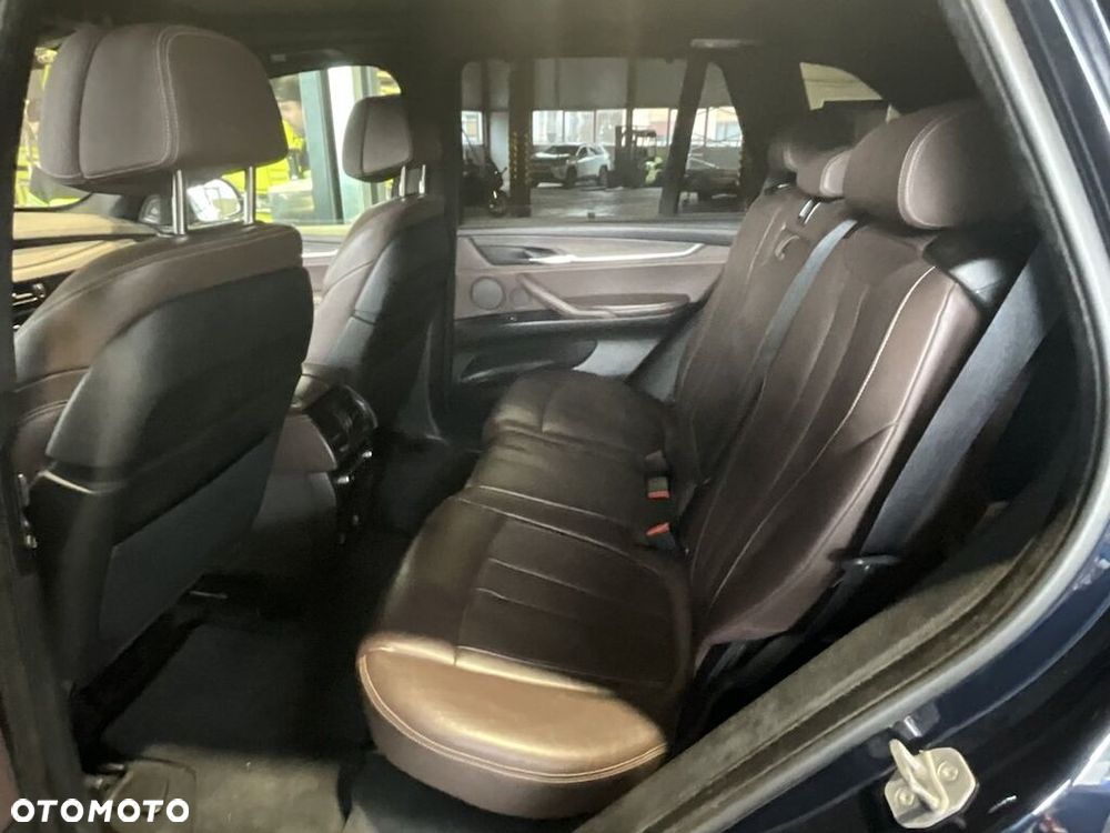 BMW X5 xDrive50i Sport-Aut - 8