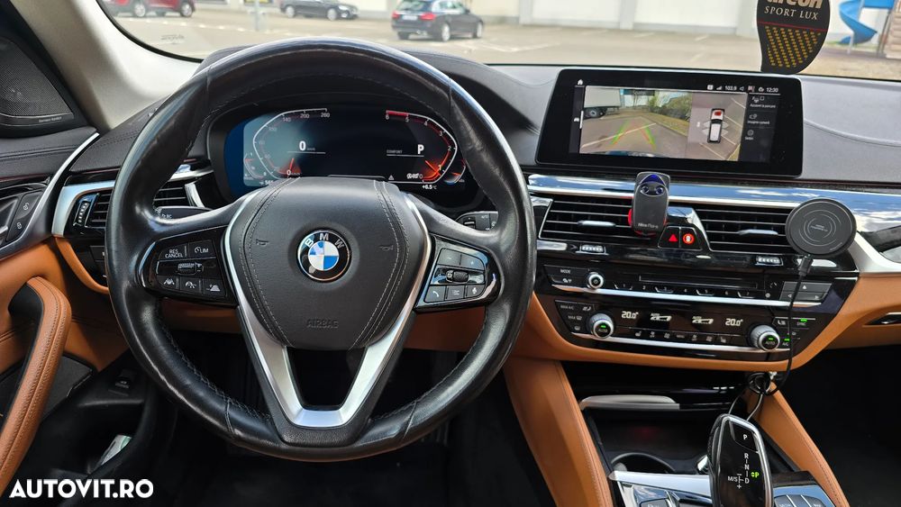 BMW 5 Series 2019 — imagine 15