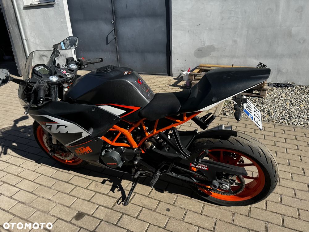 KTM RC 125 - 8