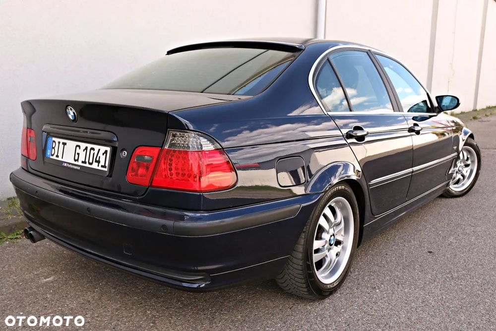 BMW Seria 3 320i - 13