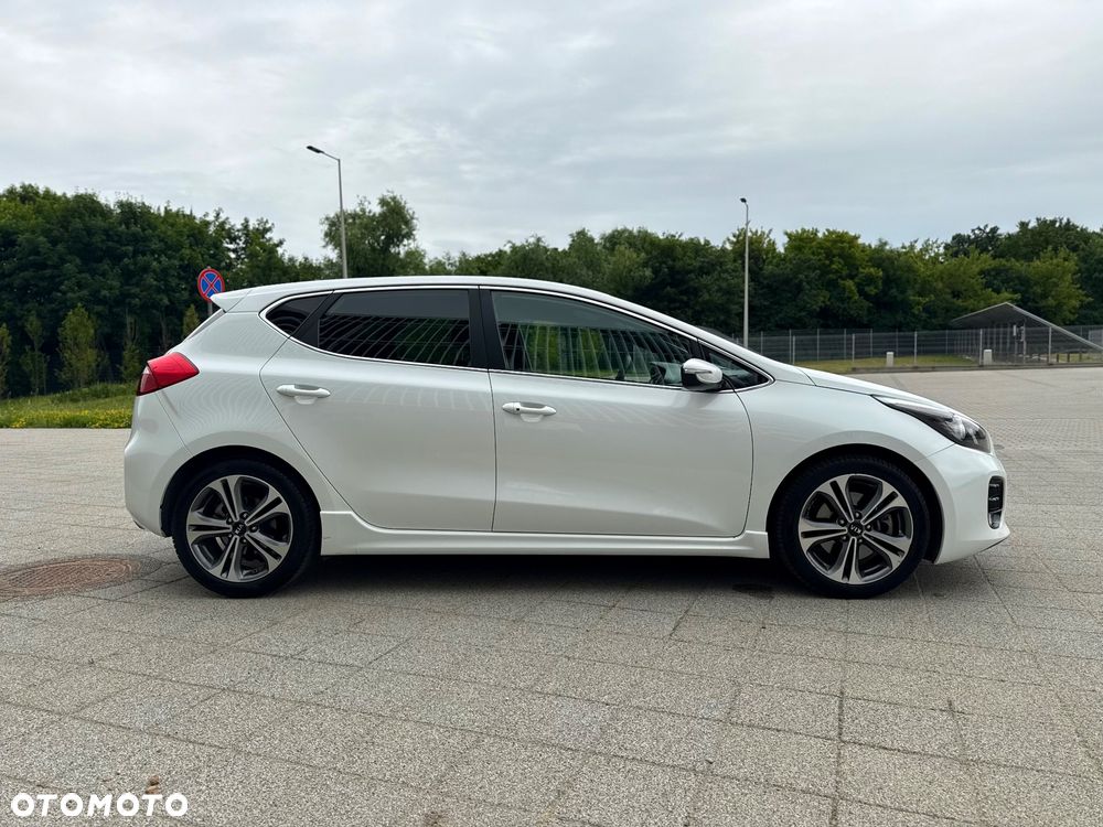 Kia Ceed 1.6 CRDi 136 ISG GT Line - 9