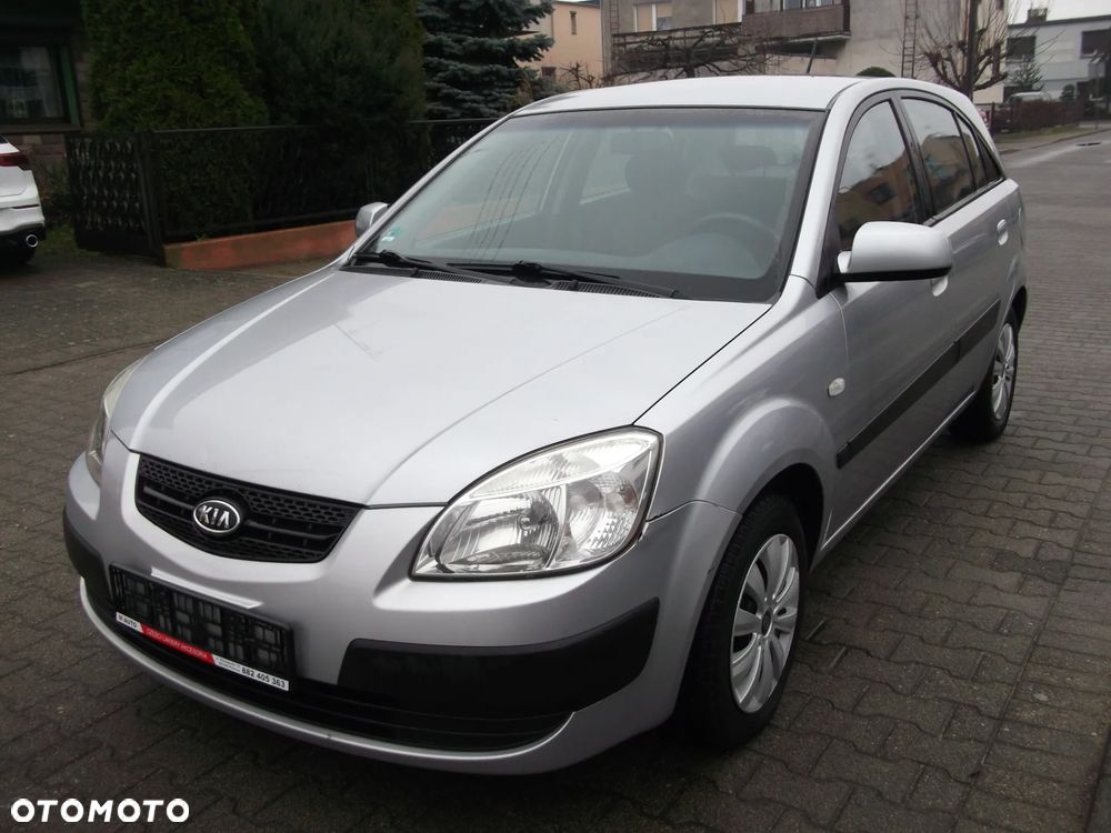 Kia Rio 1.4 EX - 1