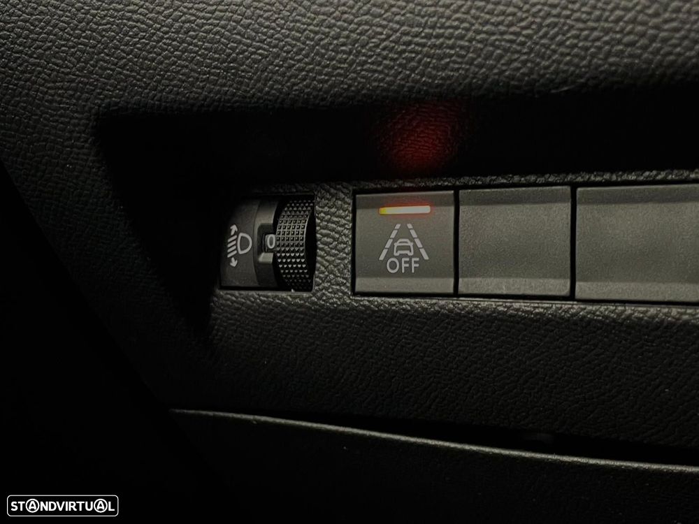 Peugeot 208 1.2 PureTech Active Pack - 12