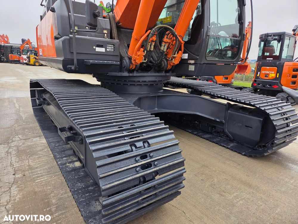 Hitachi BRATE LUNGI la 22m, cupa 1mc, 39 tone, HITACH ZX350LC-6, 2019, 7.452h, Consum mediu 21l/h, camera spate si laterale, Inst hydr pe brate, Cupa taluz, Lant 80% ok, Contragreutate, 284CP, posibilitate leasing, STARE FOARTE BUNA-PROMOTIE 179.900 EUR+Tva - 29