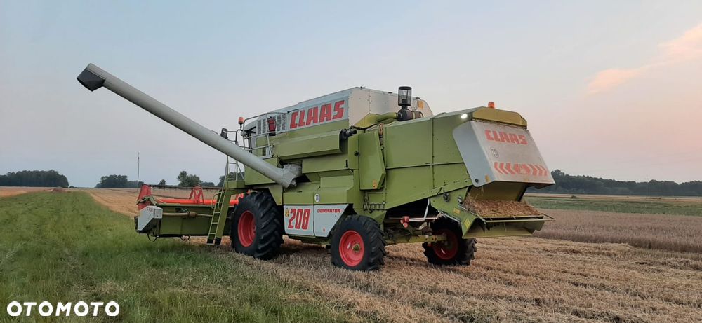 Claas Mega 208 II - 4