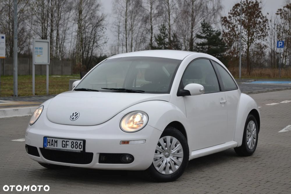 Volkswagen New Beetle - 1