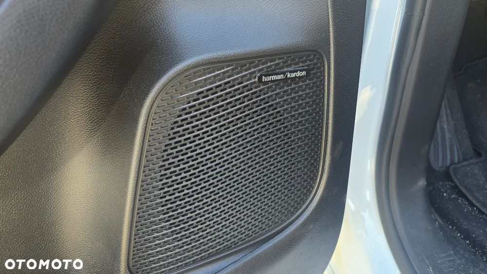 Chrysler Pacifica - 22