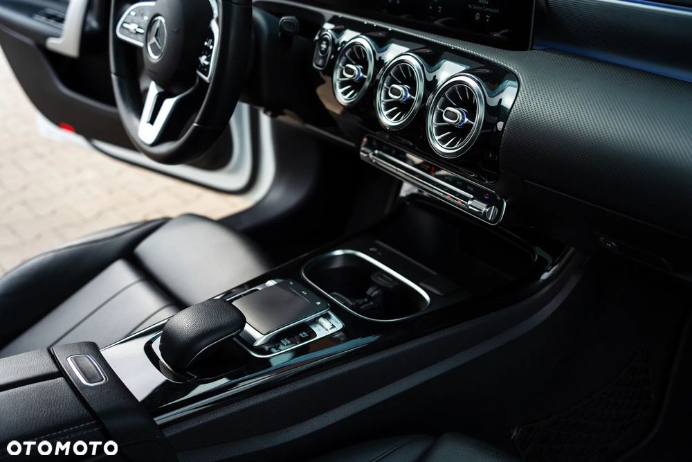 Mercedes-Benz Klasa A 220 7G-DCT Style - 27