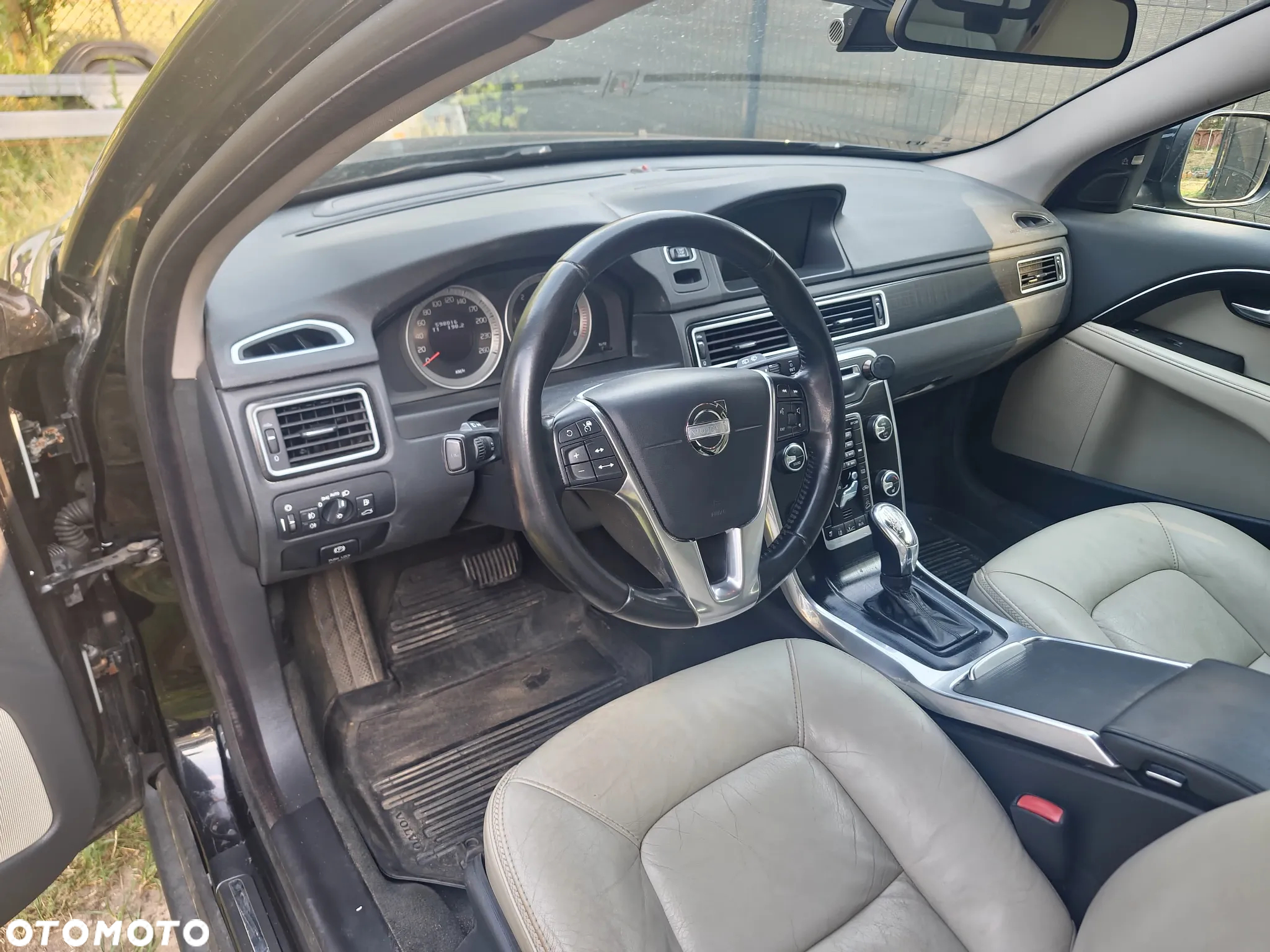 Volvo XC 70 - 8