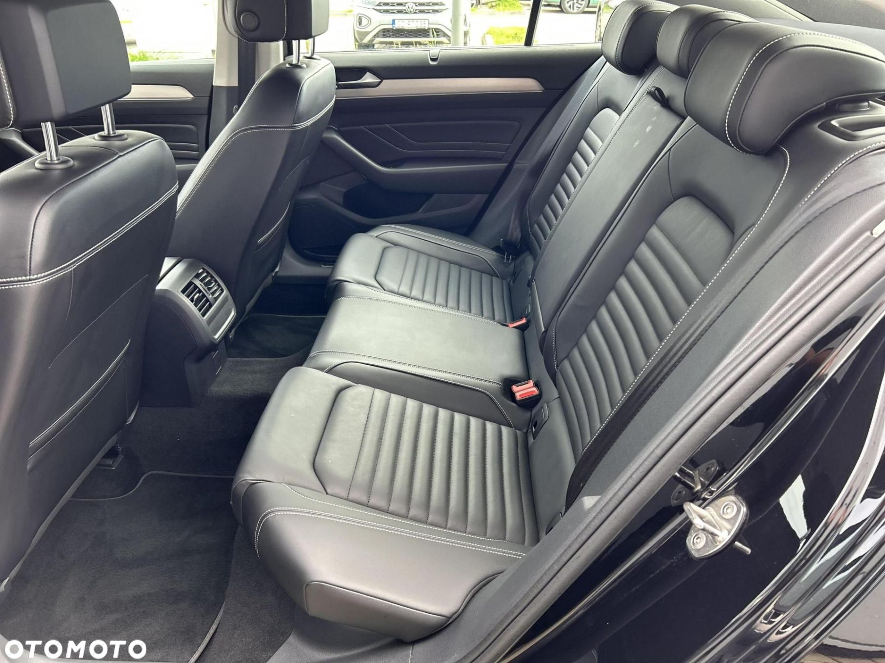 Volkswagen Passat - 15