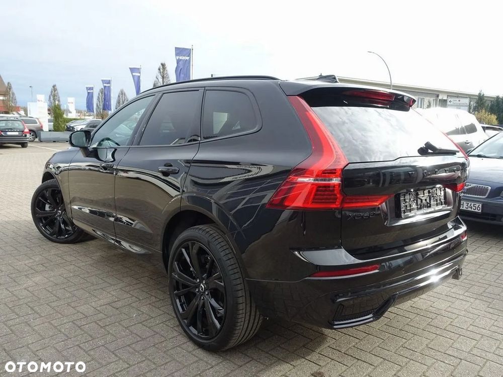 Volvo XC 60 B5 B AWD Plus Black Edition - 3
