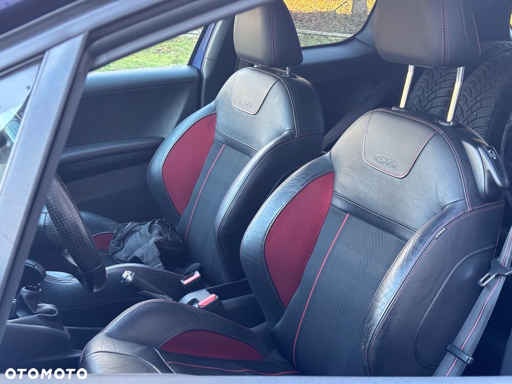 Peugeot 208 1.6 THP GTi - 13